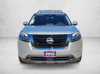 Used 2024 Nissan Pathfinder SV w/ SV Premium Package FWD video 2