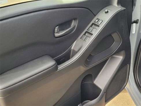 New 2026 Nissan Frontier SV w/ Tow Package image 8