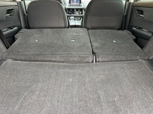 Certified 2023 Nissan Rogue SV image 17