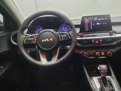 Used 2022 Kia Forte LXS w/ LXS Technology Package FWD image 22