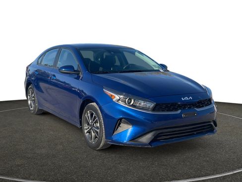 Used 2023 Kia Forte LXS image 8