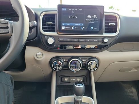 New 2026 Hyundai Venue SEL image 12