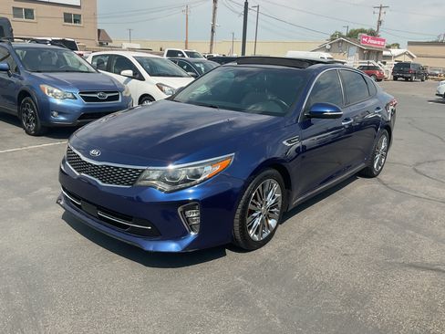 Used 2018 Kia Optima SX w/ Technology Package FWD image 2