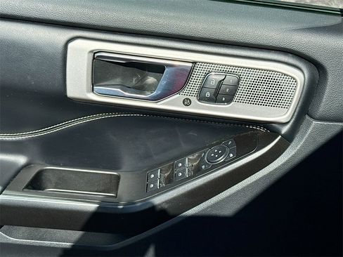 Used 2020 Ford Explorer ST image 19