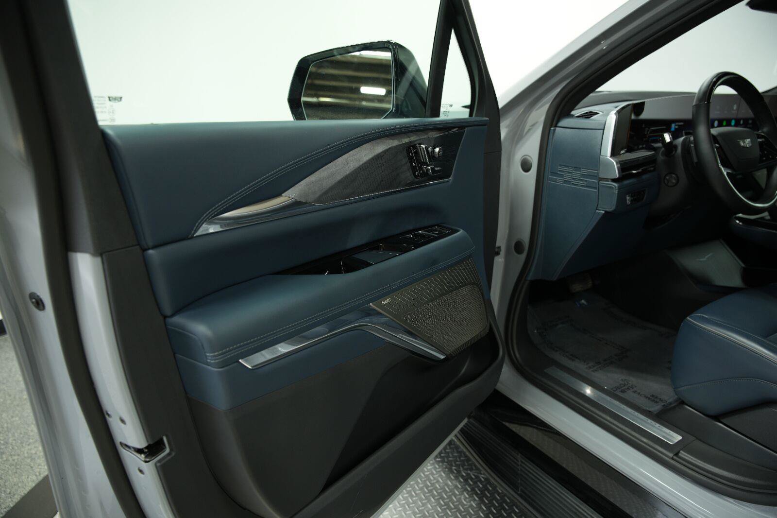 Certified 2026 Cadillac Escalade IQ Sport 2 AWD/4WD image 37