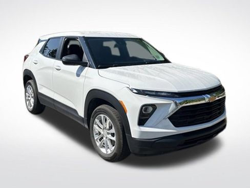 Used 2024 Chevrolet TrailBlazer LS w/ LS Convenience Package AWD/4WD image 8