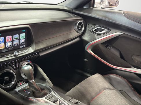 Used 2018 Chevrolet Camaro ZL1 RWD image 21