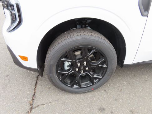 New 2026 Ford Maverick Lariat w/ Black Appearance Package image 8