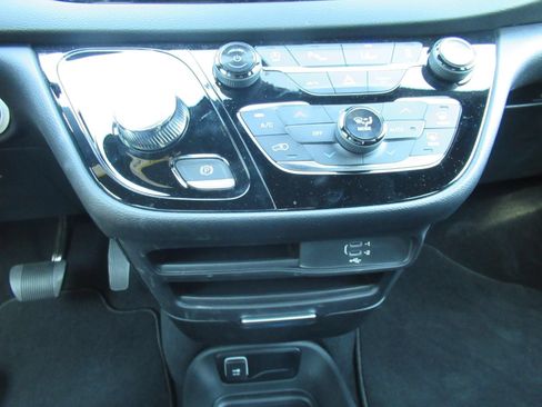 New 2026 Chrysler Voyager LX FWD image 27