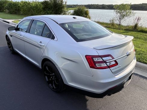 Used 2019 Ford Taurus SHO AWD/4WD image 7