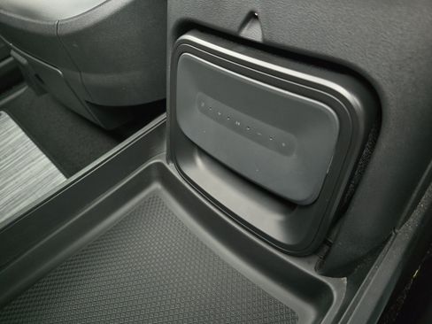 Used 2024 Rivian R1S Adventure AWD/4WD image 33