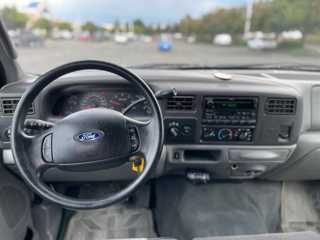Used 2003 Ford F250 4x4 Crew Cab Super Duty image 10