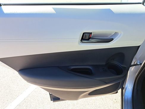 Certified 2025 Toyota Corolla Cross L image 7