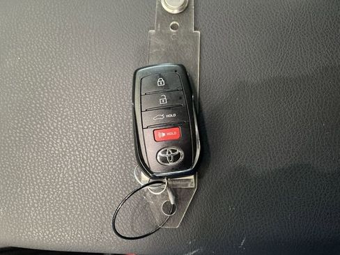 Used 2025 Toyota Camry LE w/ Convenience Package image 29