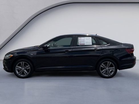 Used 2019 Volkswagen Jetta R-Line FWD image 2