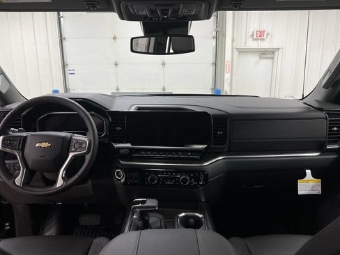 Used 2023 Chevrolet Silverado 1500 LTZ w/ LTZ Convenience Package II AWD/4WD image 10