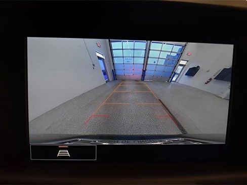 Used 2024 GMC Terrain SLT image 8