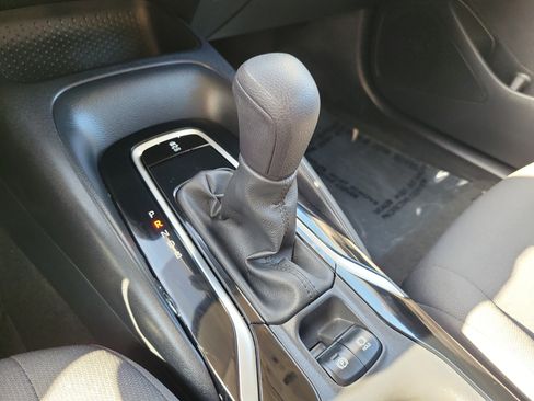 Used 2022 Toyota Corolla LE FWD image 21