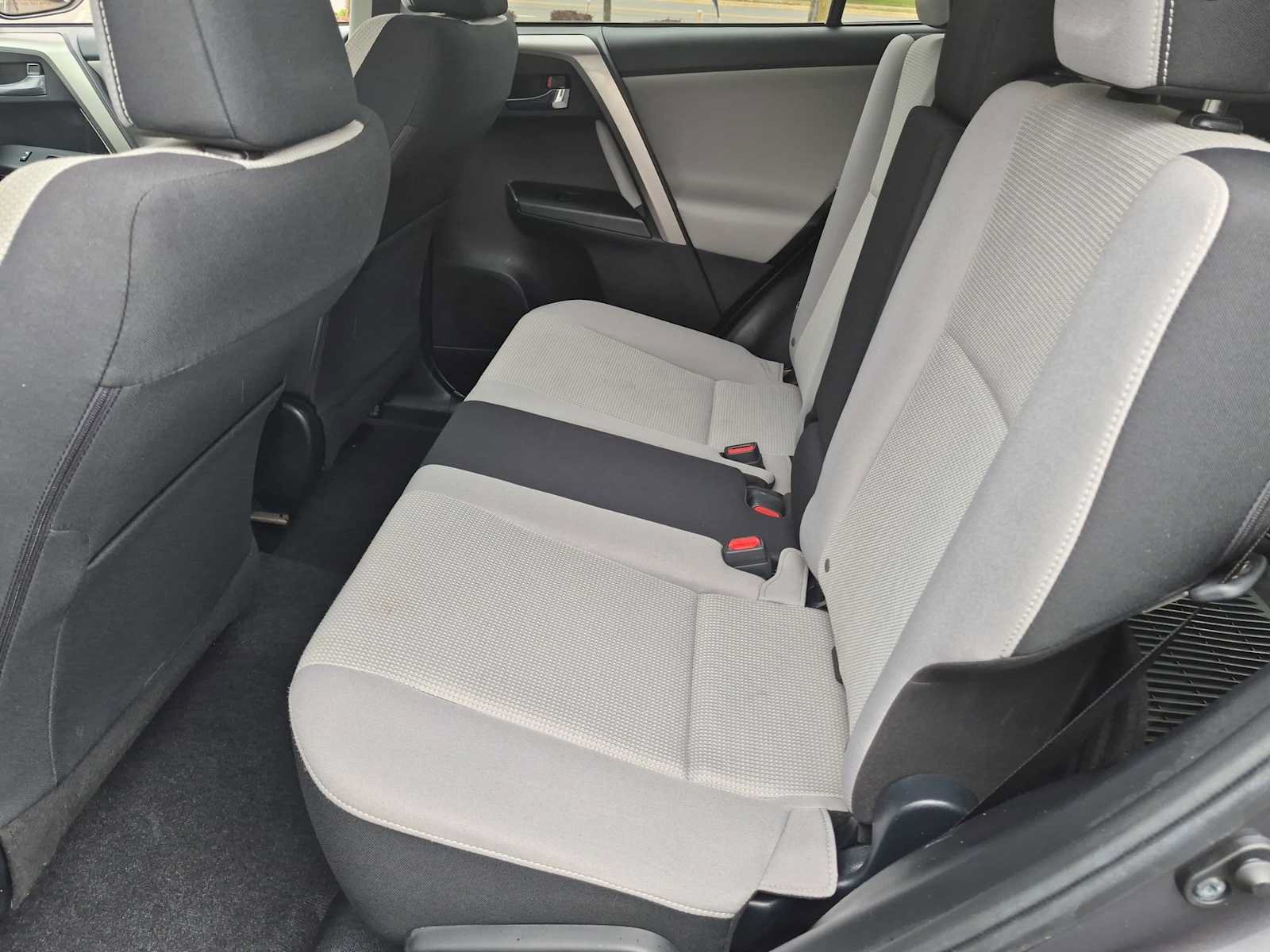 Used 2017 Toyota RAV4 XLE w/ Plus Special Value Package AWD/4WD image 19
