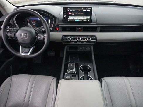Used 2023 Honda Pilot Elite image 38