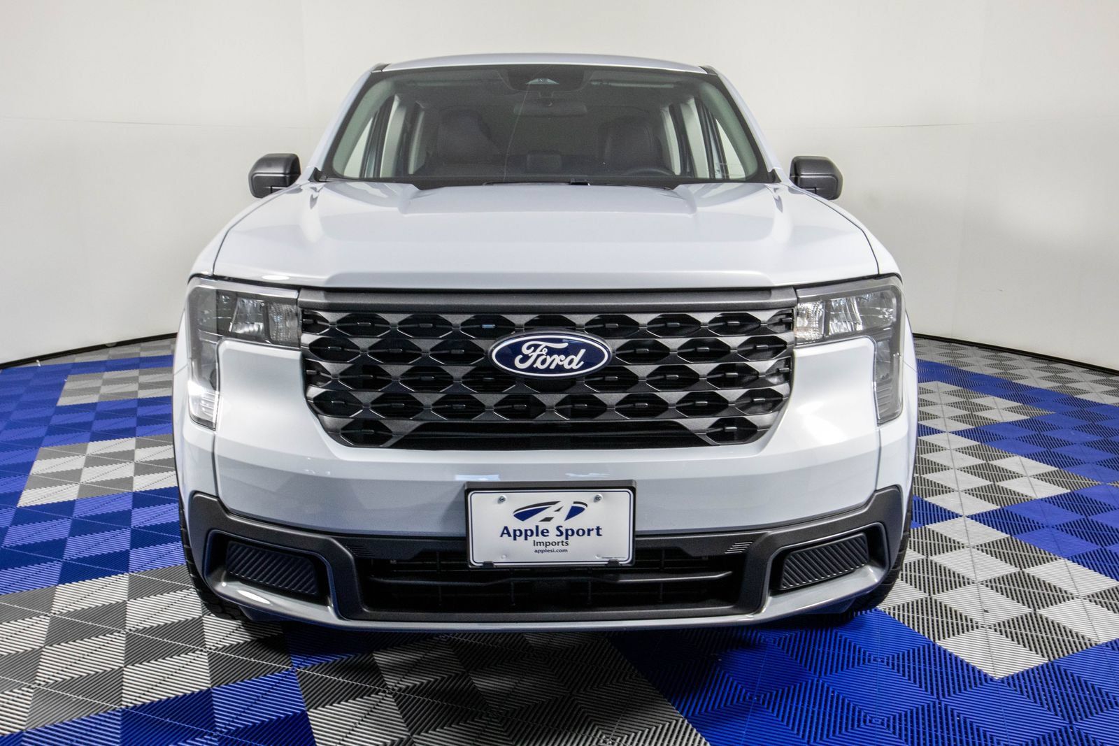 Used 2025 Ford Maverick XLT w/ Equipment Group 302A AWD/4WD image 3