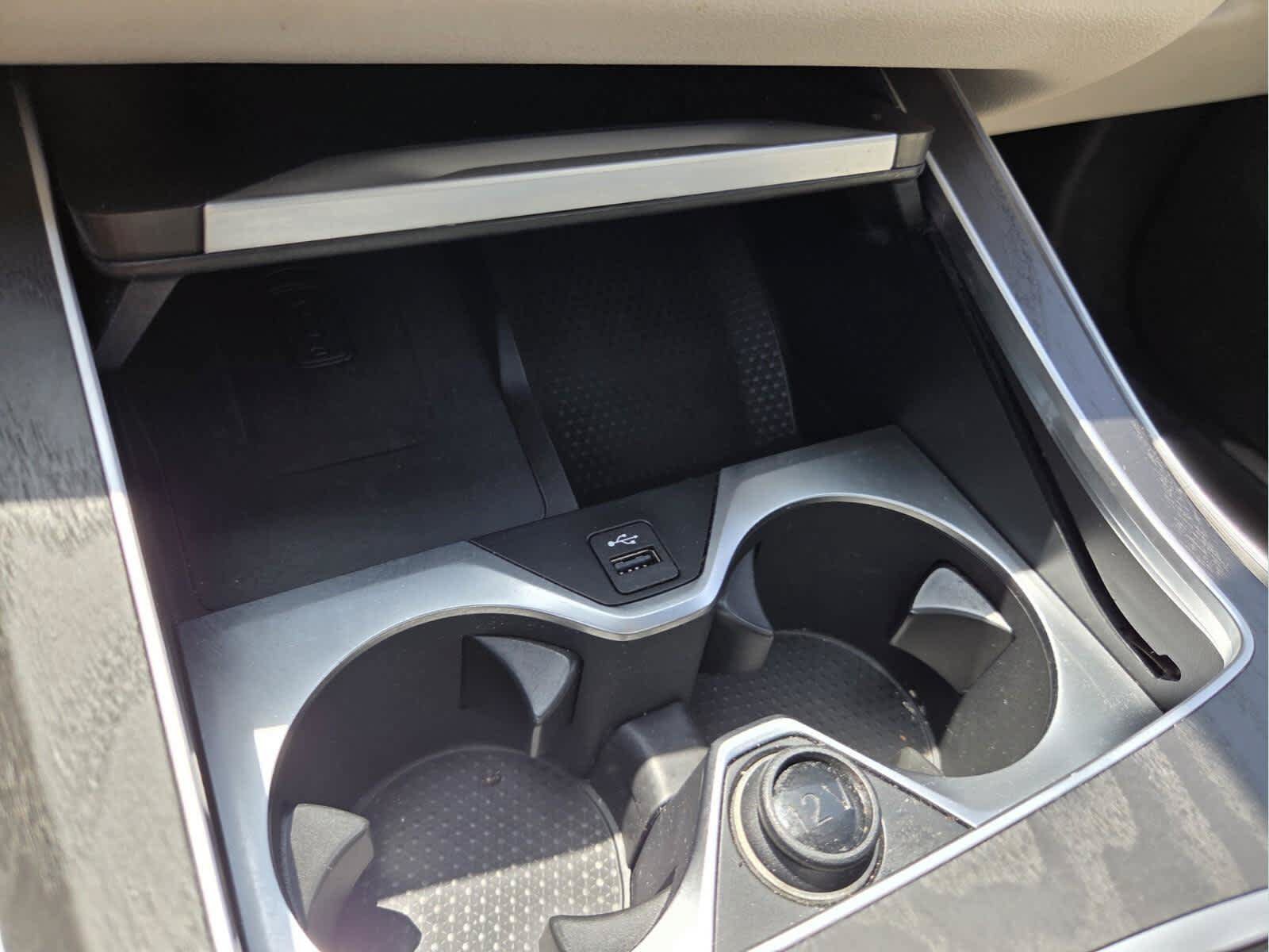 Used 2022 BMW X7 xDrive40i w/ Premium Package AWD/4WD image 27