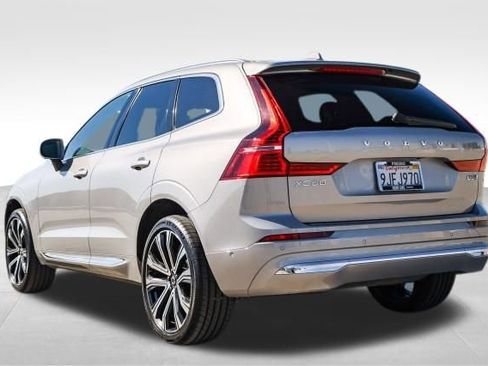 Used 2023 Volvo XC60 B5 Ultimate w/ Climate Package image 7