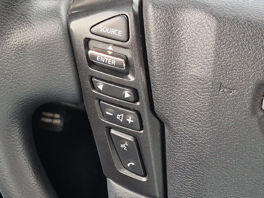 Used 2024 Nissan Frontier SV RWD image 14