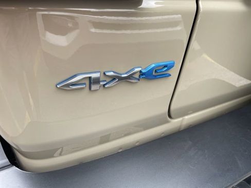 Used 2022 Jeep Wrangler Unlimited Sahara w/ Cold Weather Group image 9