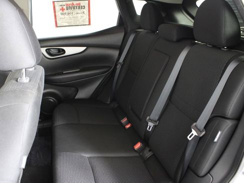 Used 2020 Nissan Rogue Sport S image 20