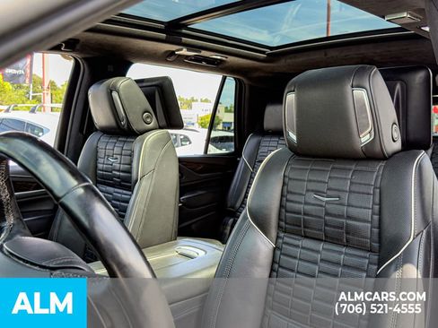 Used 2022 Cadillac Escalade Sport Platinum AWD/4WD image 6