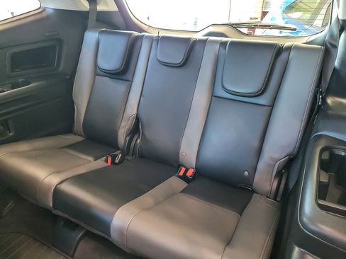 Certified 2025 Subaru Ascent Onyx Edition w/ Popular Package #2 image 10