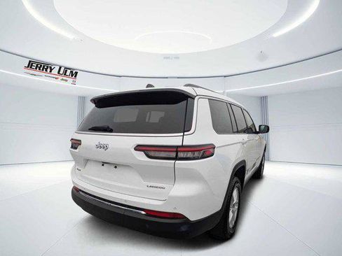 Certified 2023 Jeep Grand Cherokee L Laredo image 3