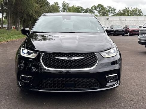 New 2026 Chrysler Pacifica Select image 36