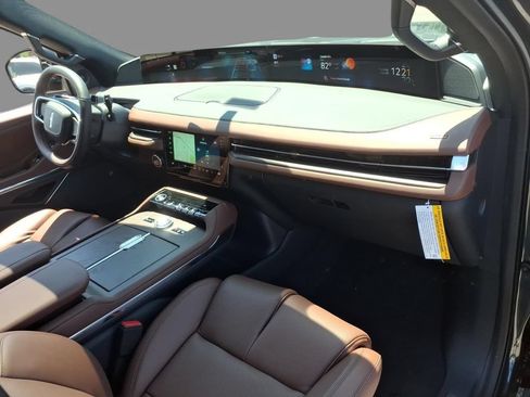 New 2026 Lincoln Navigator Reserve AWD/4WD image 12