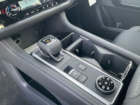 New 2026 Nissan Pathfinder SV AWD/4WD image 25