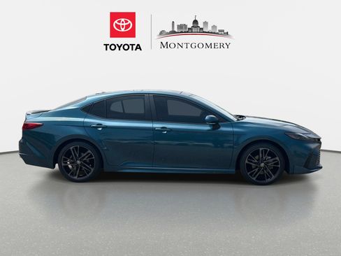 Used 2025 Toyota Camry XSE FWD image 2
