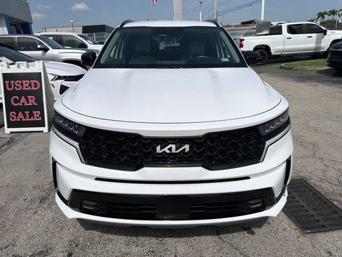 Used 2023 Kia Sorento EX FWD image 2