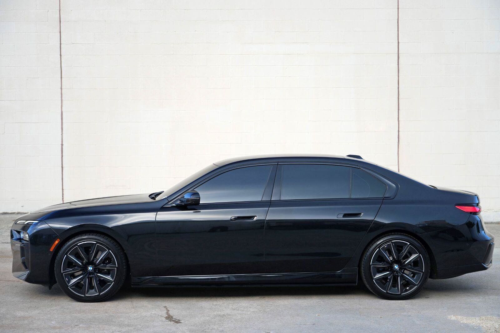 Used 2024 BMW i7 eDrive50 w/ M Sport Package RWD image 55