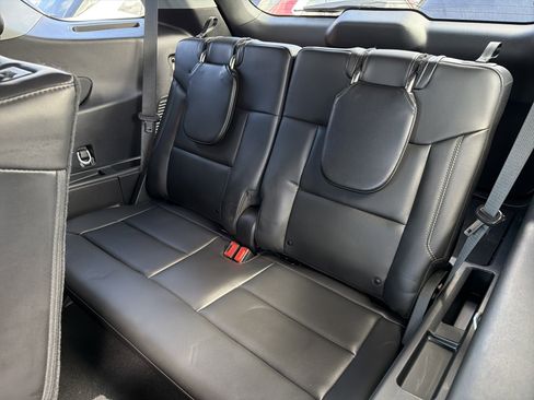 Used 2024 Ford Explorer XLT w/ Equipment Group 202A image 25