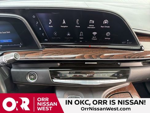 Used 2021 Cadillac Escalade ESV Premium Luxury Platinum image 25