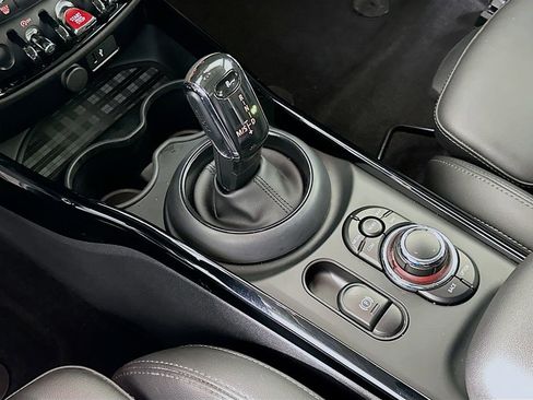 Certified 2022 MINI Cooper Clubman S FWD image 17