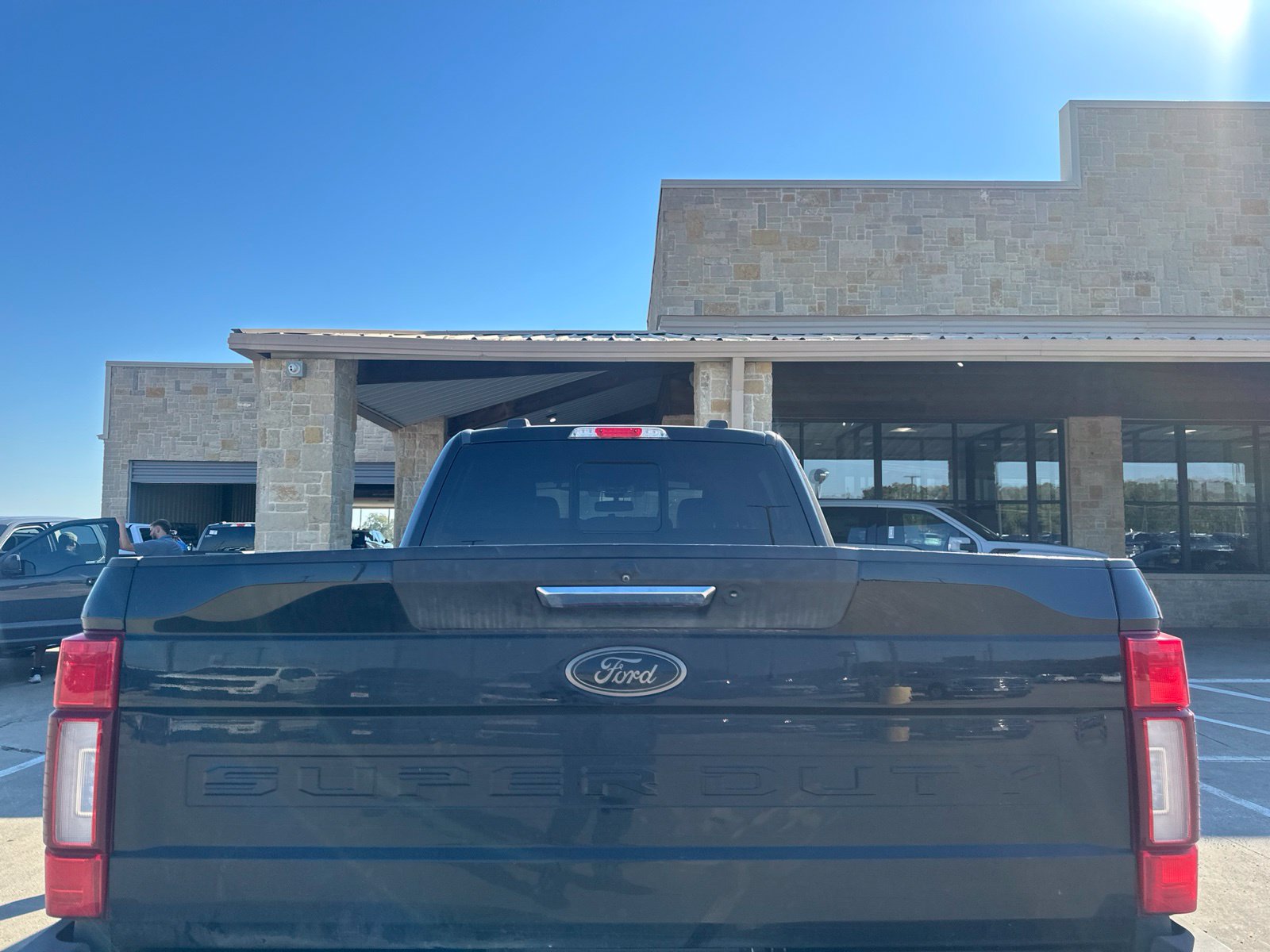 Used 2022 Ford F250 Lariat w/ Tremor Off-Road Package AWD/4WD image 4