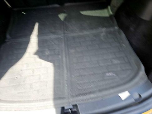 Used 2021 Tesla Model Y Performance image 26