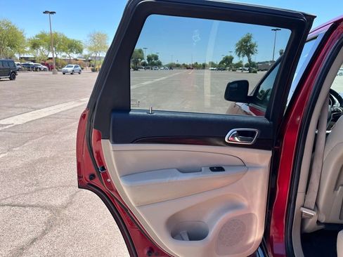 Used 2014 Jeep Grand Cherokee Laredo w/ Quick Order Package 23E image 22