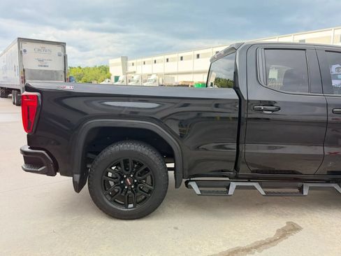 Used 2019 GMC Sierra 1500 Elevation w/ Elevation Value Package AWD/4WD image 8