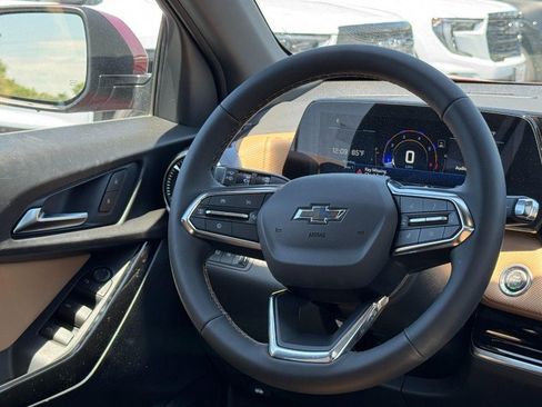 New 2026 Chevrolet Equinox ACTIV w/ Safety and Technology Package AWD/4WD image 8