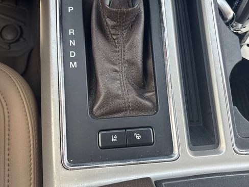 Used 2019 Ford F150 Lariat w/ Equipment Group 502A Luxury AWD/4WD image 29