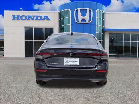 New 2025 Honda Accord SE image 4