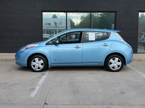 Used 2015 Nissan Leaf S w/ Charge Package FWD image 12